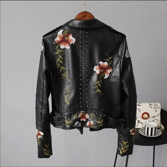 Frank Lyman Design NWT Embroidered Moto Jacket size L - Picture 6 of 16